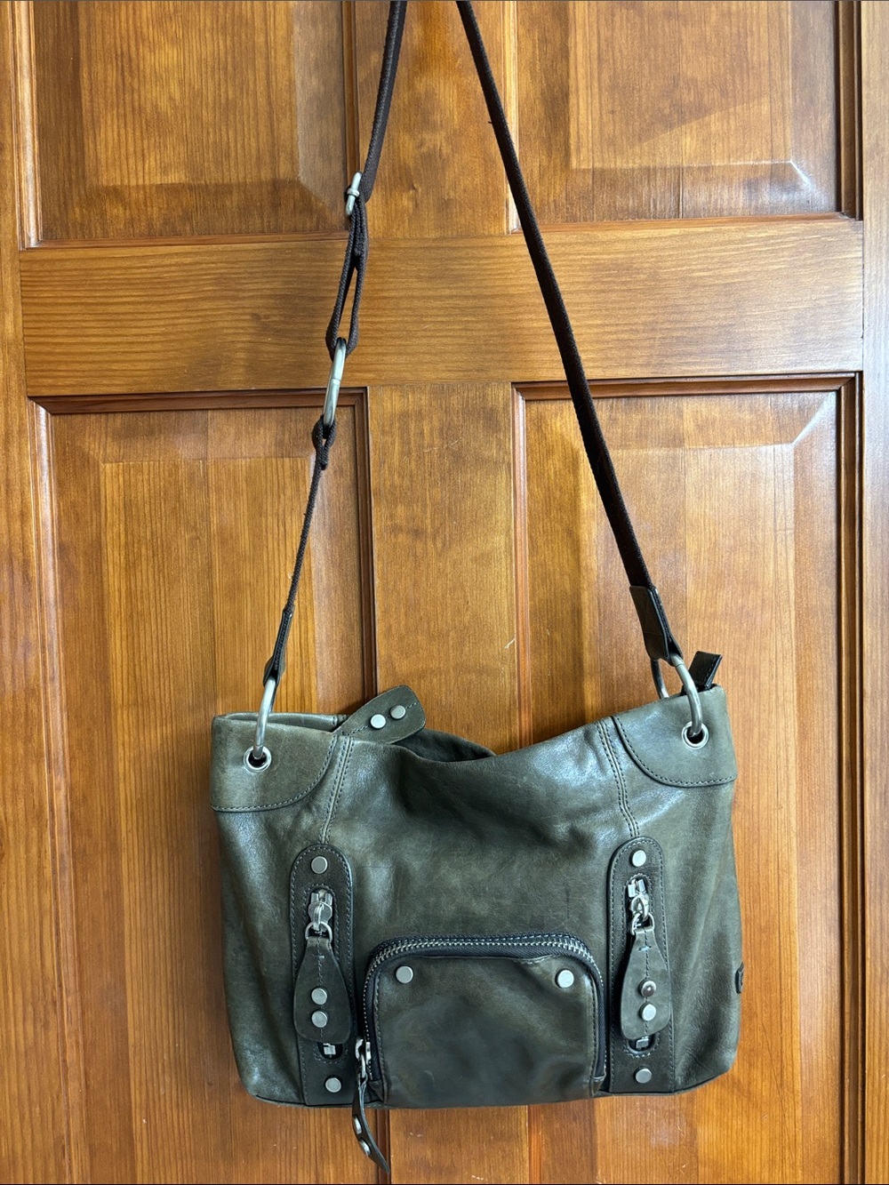 Ellington leather bag
